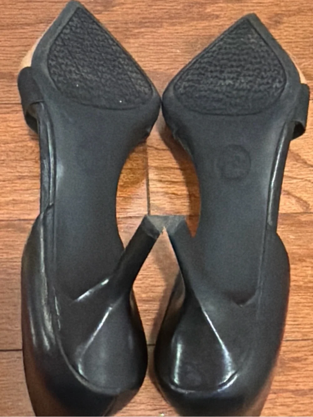 Michael Kors Two-Tone Tan and Black Pointed D'Orsay pumps